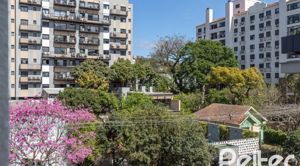 Apartamento à venda com 73m², 3 dormitórios, 1 suíte, 2 vagas, no bairro Tristeza em PORTO ALEGRE