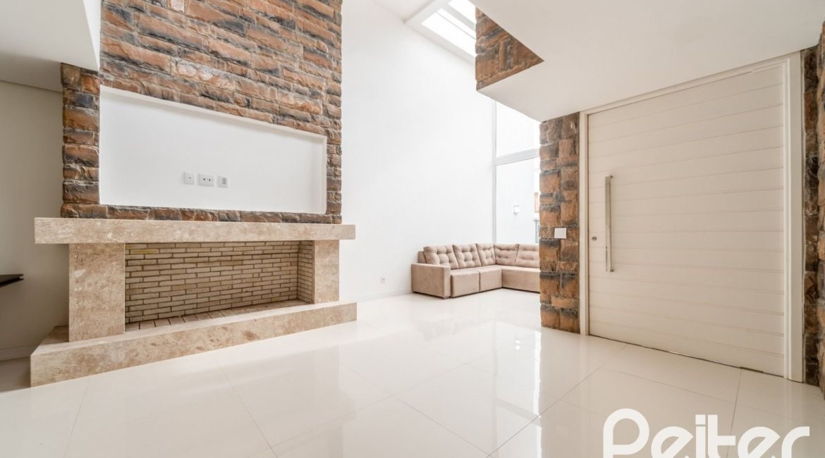 Casa em Condomínio à venda com 294m², 5 dormitórios, 5 suítes, 4 vagas, no bairro Terra Ville em PORTO ALEGRE