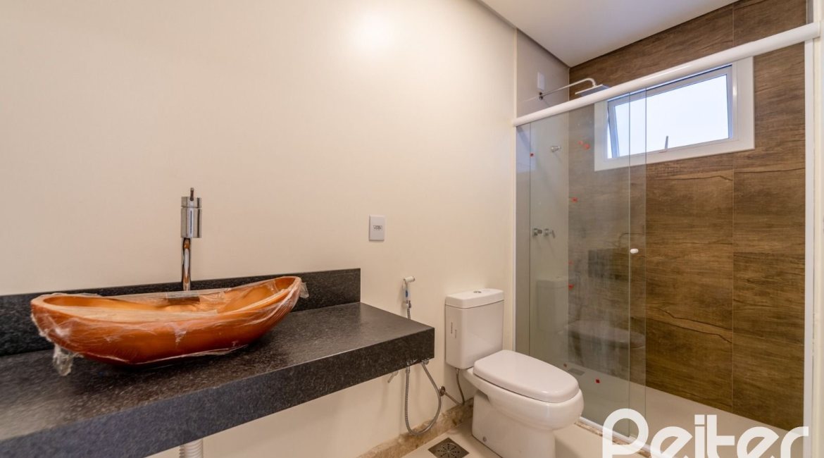 Casa em Condomínio à venda com 294m², 5 dormitórios, 5 suítes, 4 vagas, no bairro Terra Ville em PORTO ALEGRE