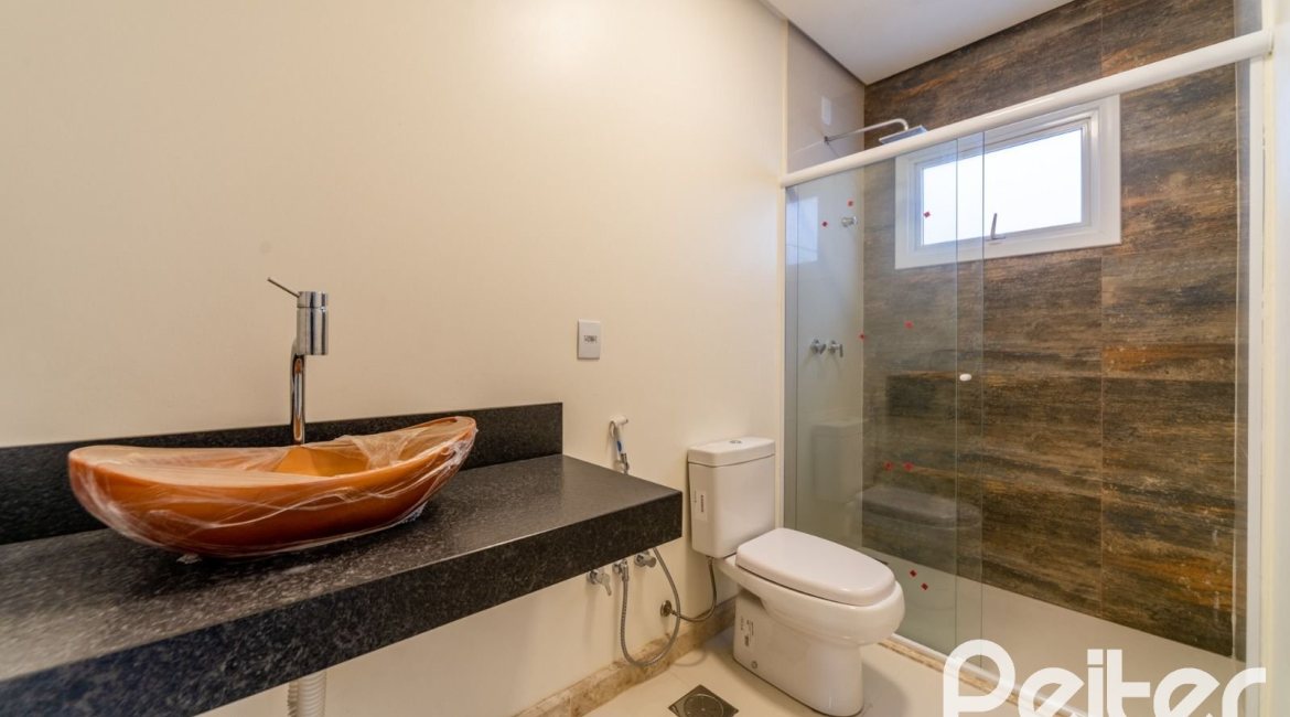 Casa em Condomínio à venda com 294m², 5 dormitórios, 5 suítes, 4 vagas, no bairro Terra Ville em PORTO ALEGRE