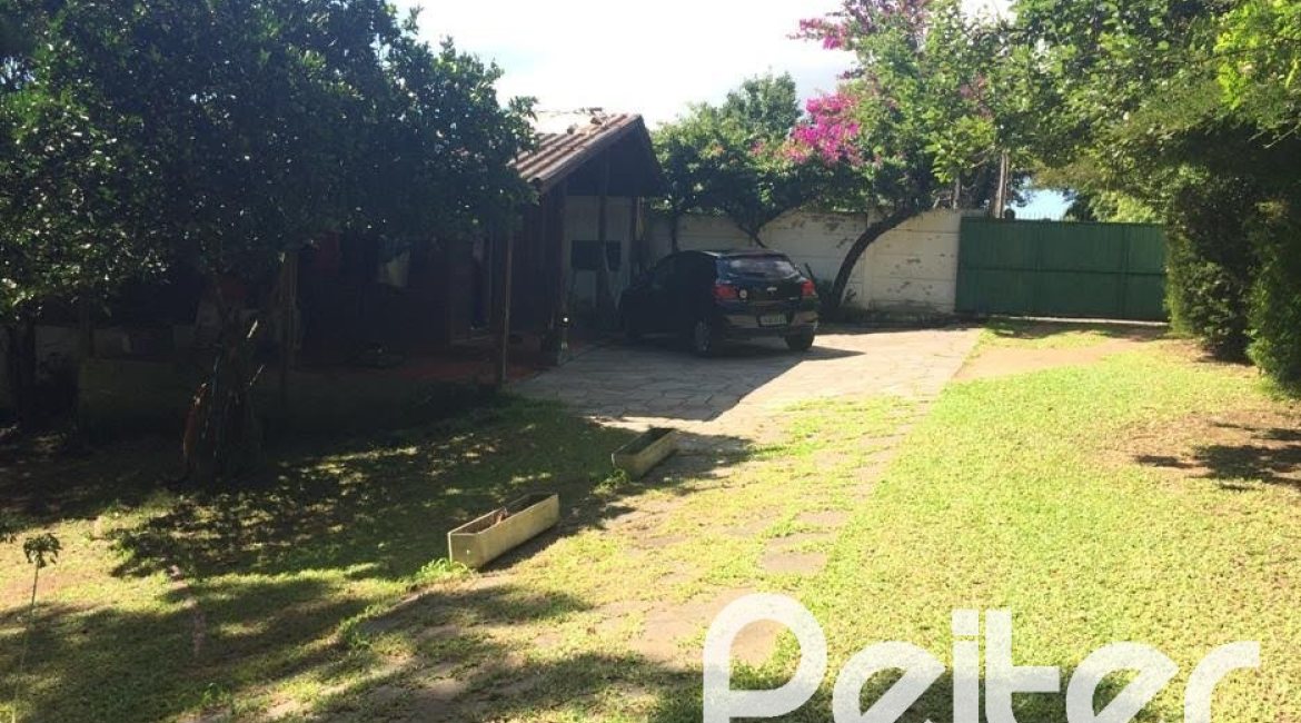 Terreno à venda com 3313m², no bairro Vila Nova em Porto Alegre