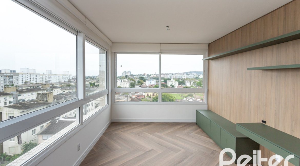 Apartamento à venda com 65m², 2 dormitórios, 1 suíte, 1 vaga, no bairro Tristeza em Porto Alegre