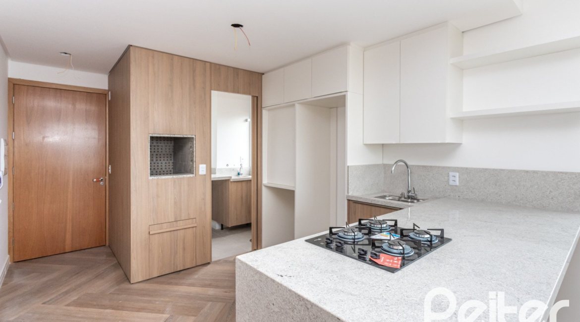 Apartamento à venda com 65m², 2 dormitórios, 1 suíte, 1 vaga, no bairro Tristeza em Porto Alegre