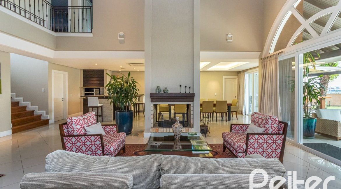 Casa em Condomínio à venda com 615m², 4 dormitórios, 4 suítes, 6 vagas, no bairro Terra Ville em PORTO ALEGRE