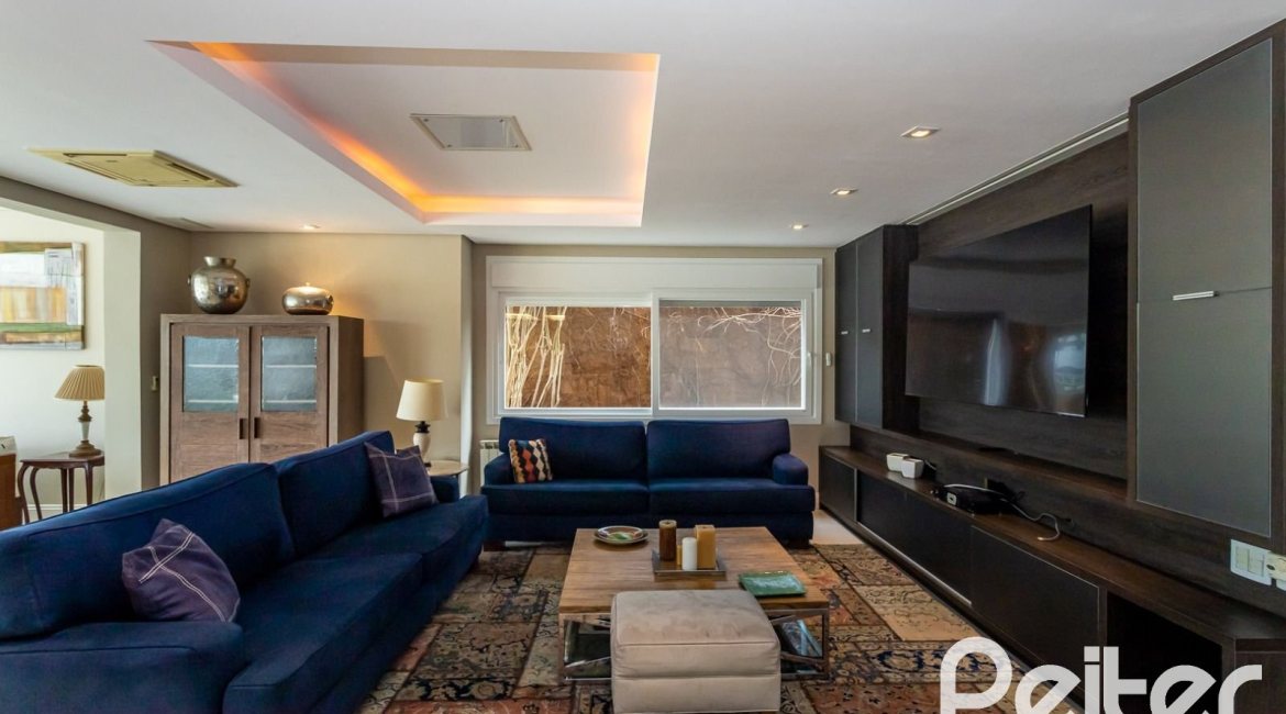 Casa em Condomínio à venda com 615m², 4 dormitórios, 4 suítes, 6 vagas, no bairro Terra Ville em PORTO ALEGRE