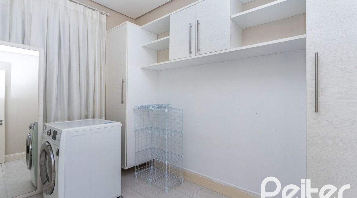 Casa em Condomínio à venda com 615m², 4 dormitórios, 4 suítes, 6 vagas, no bairro Terra Ville em PORTO ALEGRE