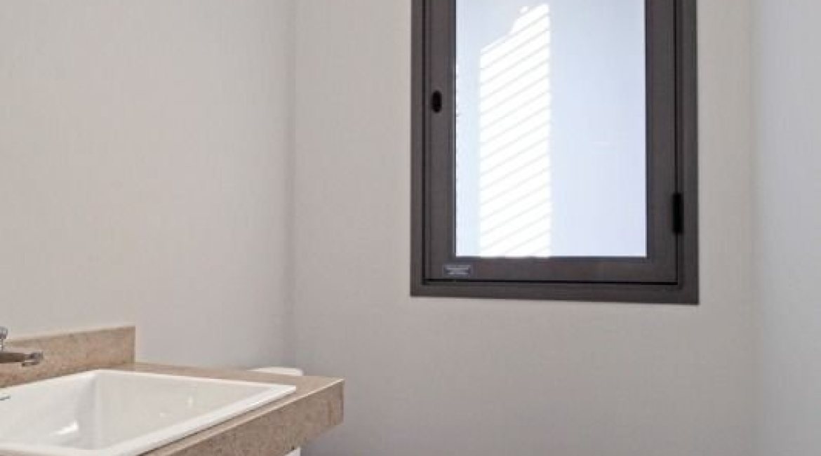 Comercial à venda com 47m², 1 vaga, no bairro Tristeza em Porto Alegre