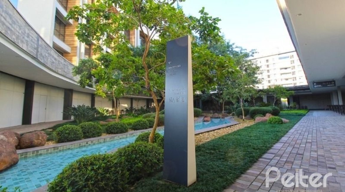 Comercial à venda com 47m², 1 vaga, no bairro Tristeza em Porto Alegre