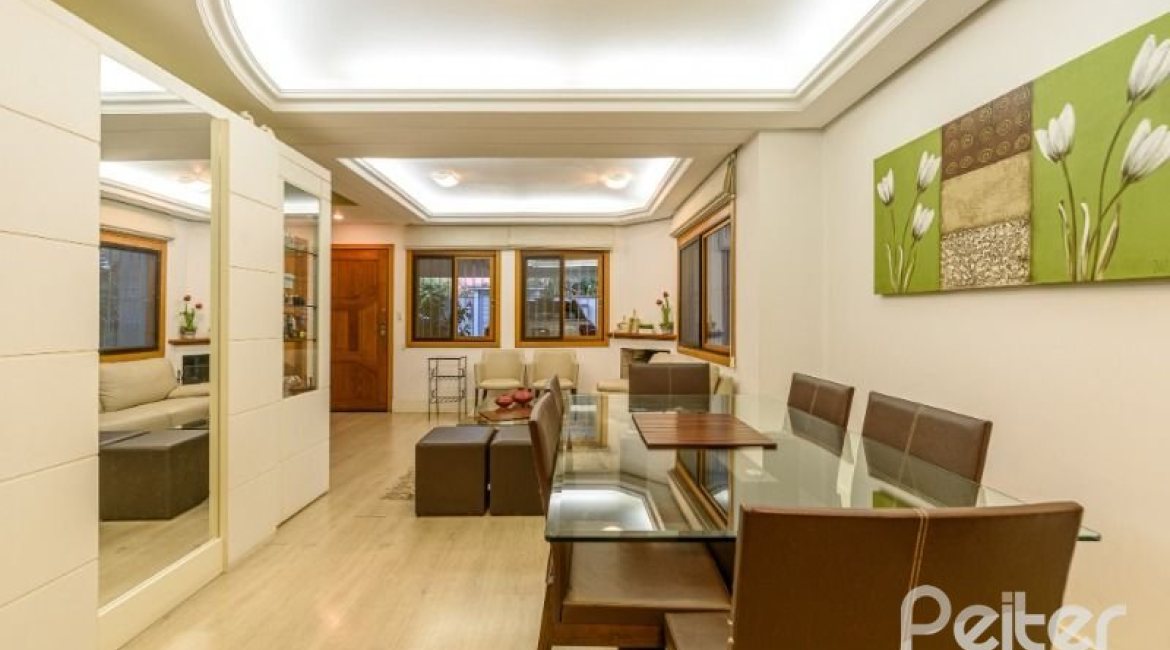 Casa em Condomínio à venda com 170m², 3 dormitórios, 1 suíte, 2 vagas, no bairro Jardim Isabel em Porto Alegre