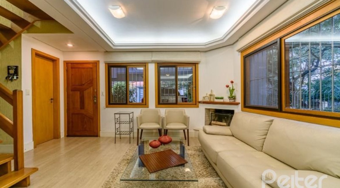 Casa em Condomínio à venda com 170m², 3 dormitórios, 1 suíte, 2 vagas, no bairro Jardim Isabel em Porto Alegre