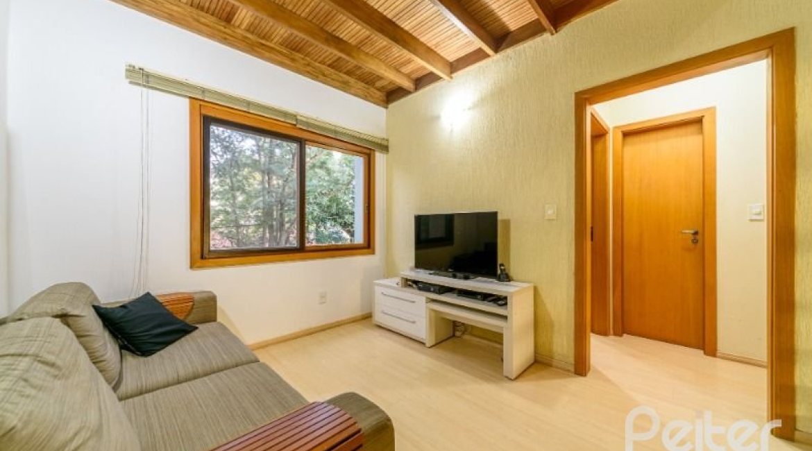 Casa em Condomínio à venda com 170m², 3 dormitórios, 1 suíte, 2 vagas, no bairro Jardim Isabel em Porto Alegre