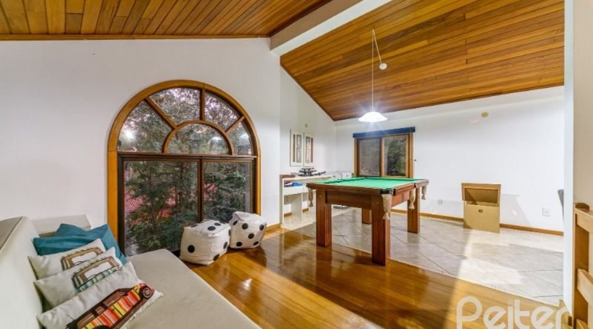 Casa em Condomínio à venda com 170m², 3 dormitórios, 1 suíte, 2 vagas, no bairro Jardim Isabel em Porto Alegre