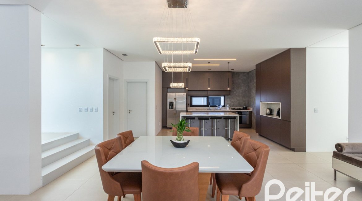 Casa em Condomínio à venda com 344m², 4 dormitórios, 4 suítes, 4 vagas, no bairro Alphaville em PORTO ALEGRE