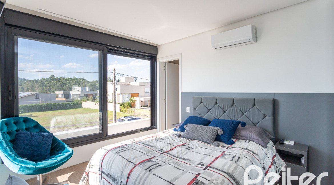 Casa em Condomínio à venda com 344m², 4 dormitórios, 4 suítes, 4 vagas, no bairro Alphaville em PORTO ALEGRE