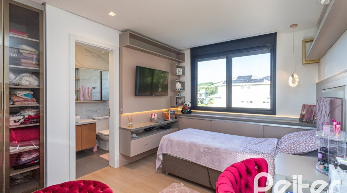 Casa em Condomínio à venda com 344m², 4 dormitórios, 4 suítes, 4 vagas, no bairro Alphaville em PORTO ALEGRE