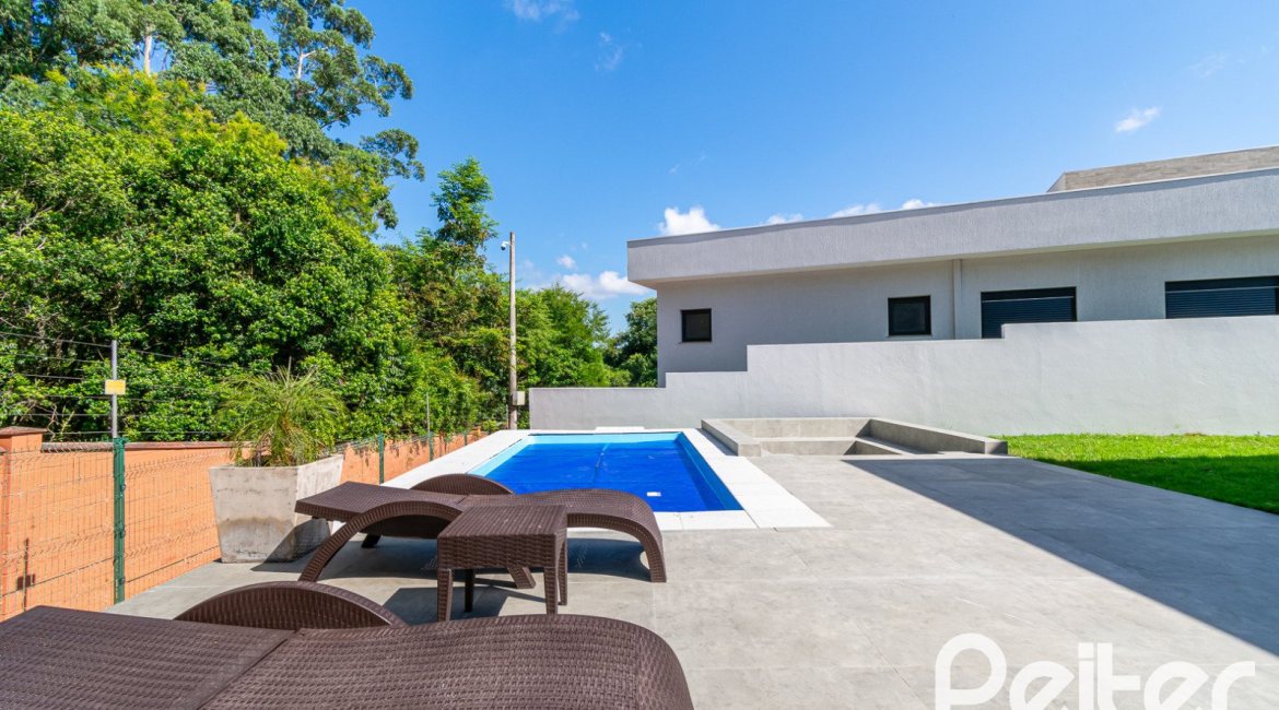 Casa em Condomínio à venda com 344m², 4 dormitórios, 4 suítes, 4 vagas, no bairro Alphaville em PORTO ALEGRE