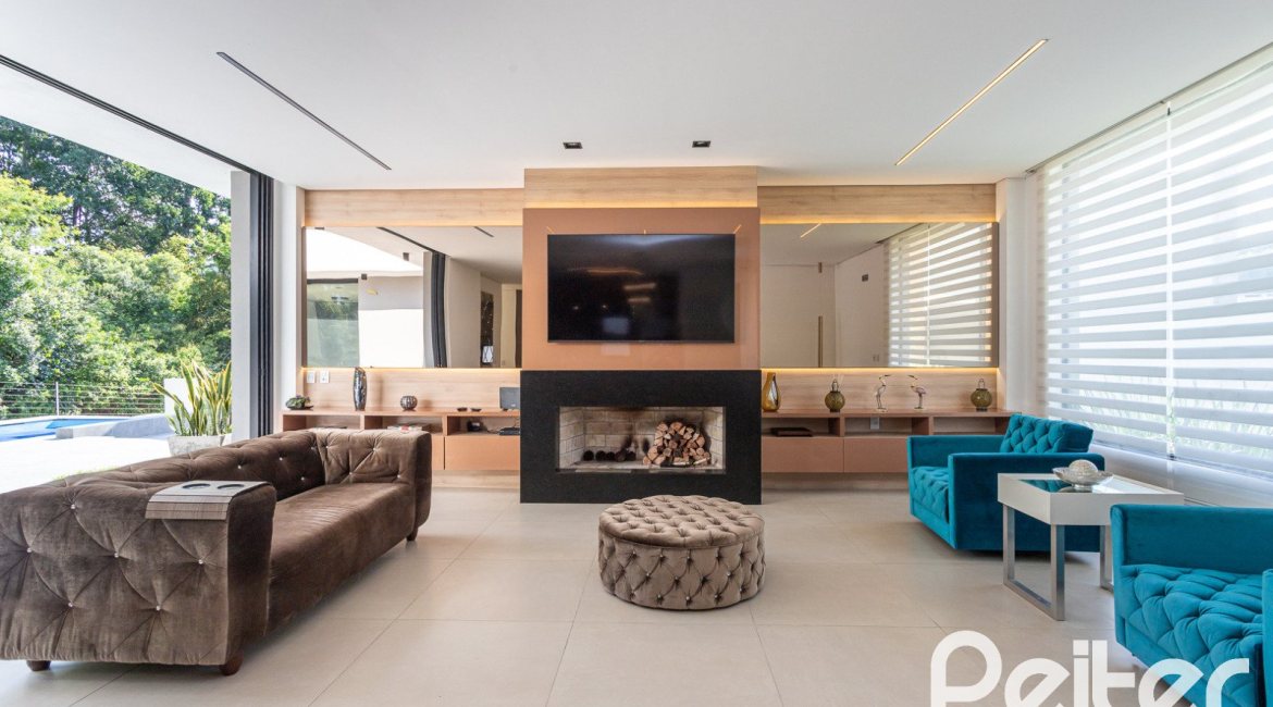 Casa em Condomínio à venda com 344m², 4 dormitórios, 4 suítes, 4 vagas, no bairro Alphaville em PORTO ALEGRE