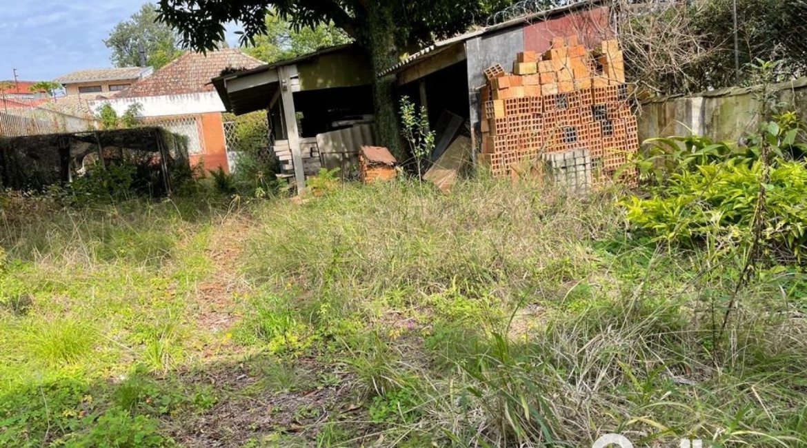 Terreno à venda com 413m², no bairro Ipanema em Porto Alegre