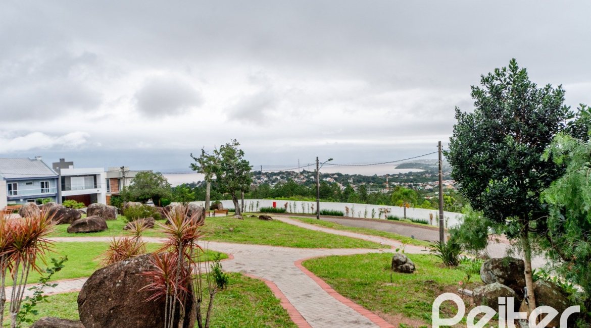 Casa em Condomínio à venda com 150m², 4 dormitórios, 1 suíte, 2 vagas, no bairro Ipanema em PORTO ALEGRE