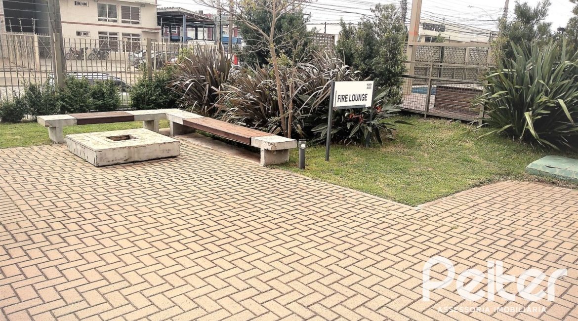 Apartamento à venda com 66m², 3 dormitórios, 1 suíte, 1 vaga, no bairro Humaitá em Porto Alegre