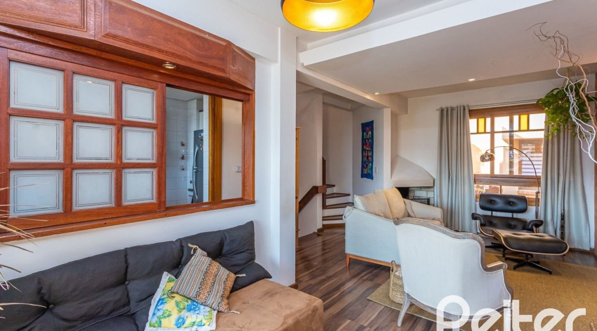 Casa em Condomínio à venda com 150m², 3 dormitórios, 1 suíte, 1 vaga, no bairro Ipanema em Porto Alegre