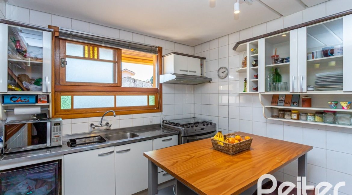 Casa em Condomínio à venda com 150m², 3 dormitórios, 1 suíte, 1 vaga, no bairro Ipanema em Porto Alegre