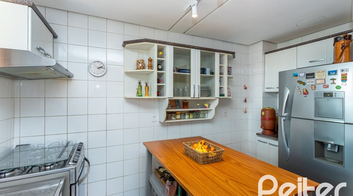 Casa em Condomínio à venda com 150m², 3 dormitórios, 1 suíte, 1 vaga, no bairro Ipanema em Porto Alegre