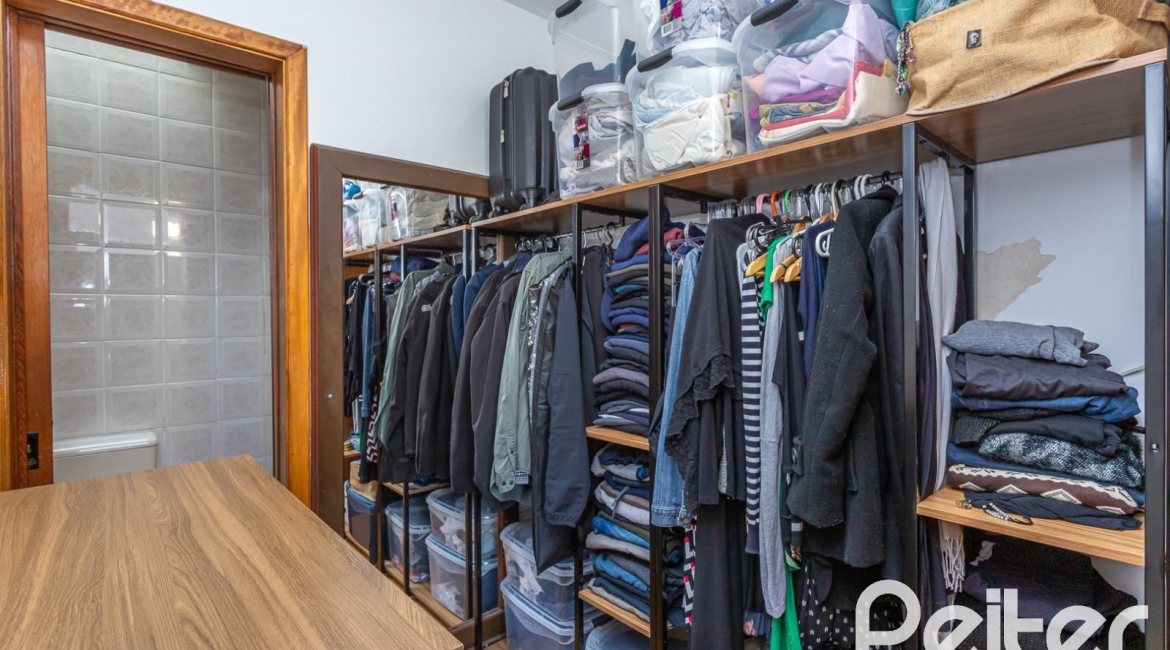 Casa em Condomínio à venda com 150m², 3 dormitórios, 1 suíte, 1 vaga, no bairro Ipanema em Porto Alegre