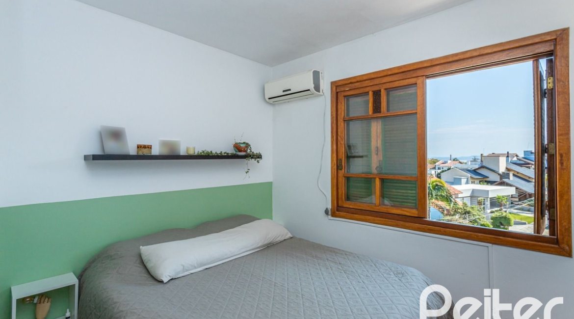 Casa em Condomínio à venda com 150m², 3 dormitórios, 1 suíte, 1 vaga, no bairro Ipanema em Porto Alegre