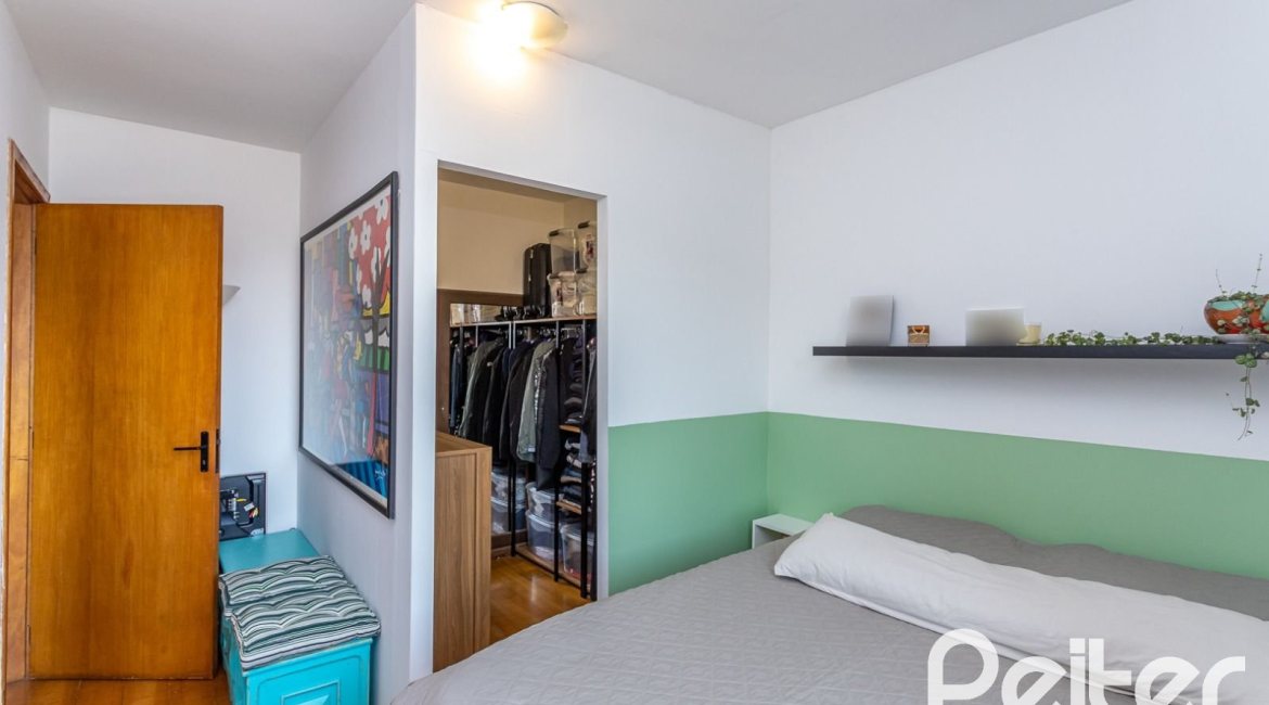 Casa em Condomínio à venda com 150m², 3 dormitórios, 1 suíte, 1 vaga, no bairro Ipanema em Porto Alegre