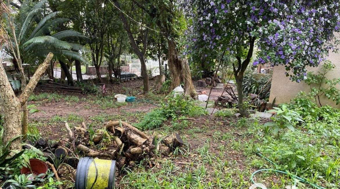 Terreno à venda com 2377m², no bairro Tristeza em Porto Alegre