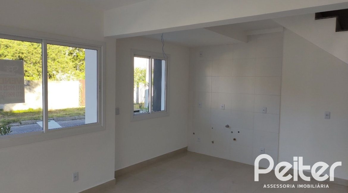 Casa à venda com 88m², 3 dormitórios, 2 suítes, 1 vaga, no bairro Guarujá em Porto Alegre