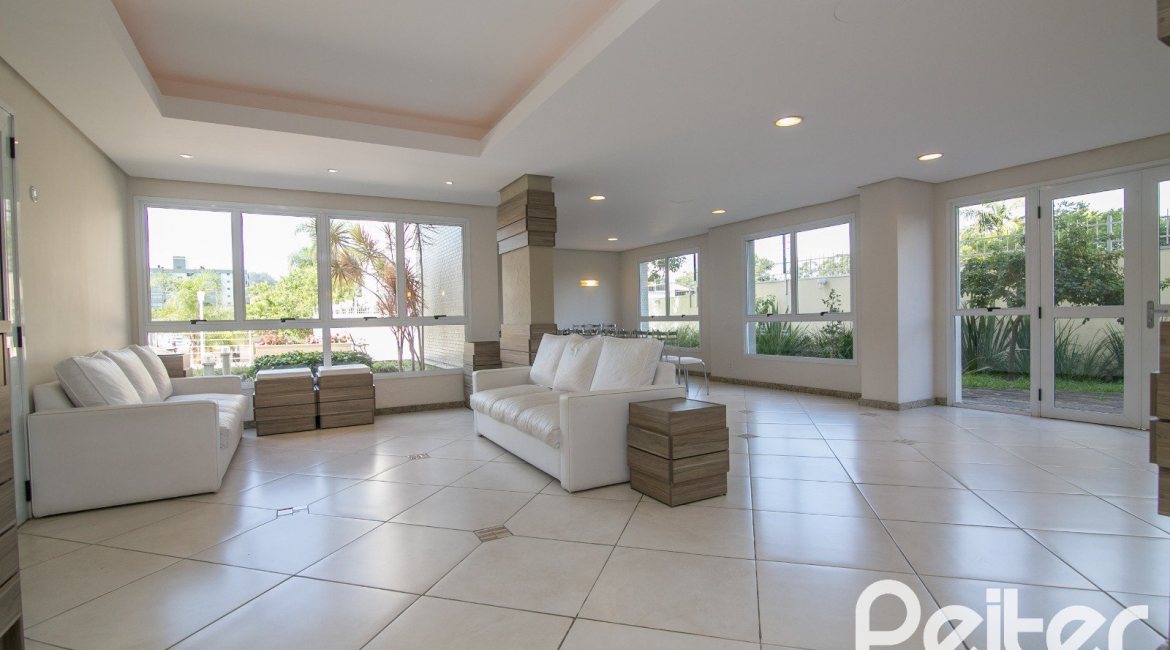 Apartamento à venda com 102m², 3 dormitórios, 1 suíte, 2 vagas, no bairro Tristeza em PORTO ALEGRE