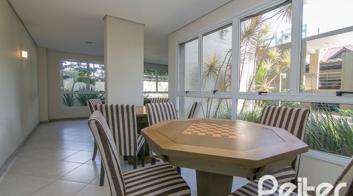 Apartamento à venda com 102m², 3 dormitórios, 1 suíte, 2 vagas, no bairro Tristeza em PORTO ALEGRE