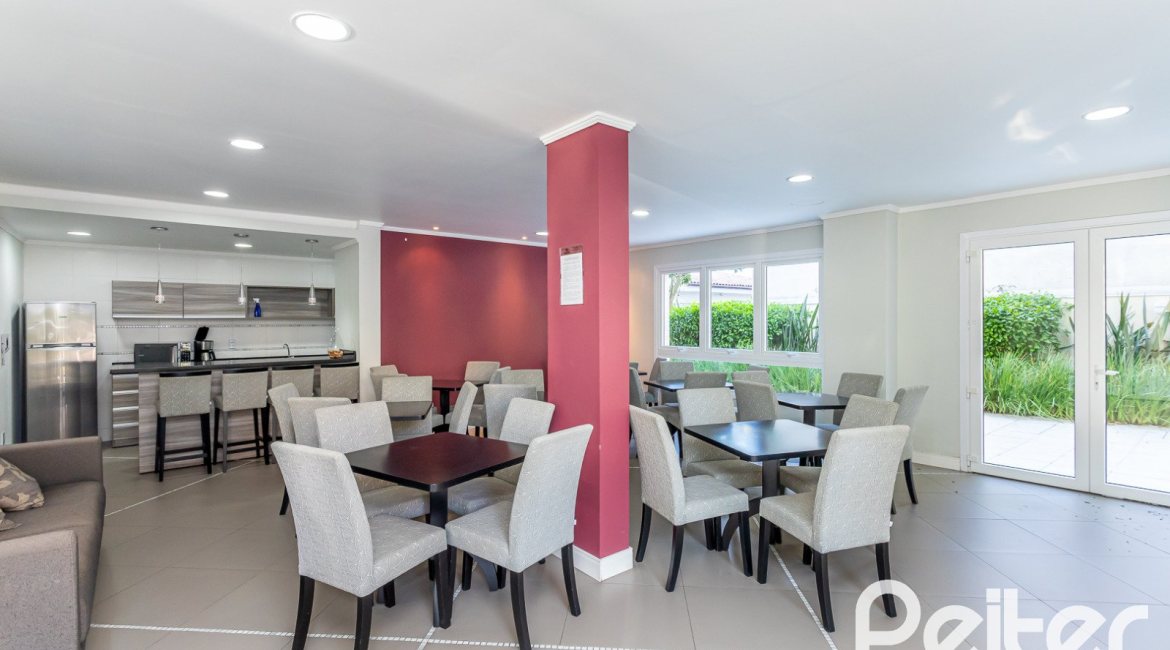 Apartamento à venda com 53m², 1 dormitório, 1 suíte, 1 vaga, no bairro Cristal em PORTO ALEGRE