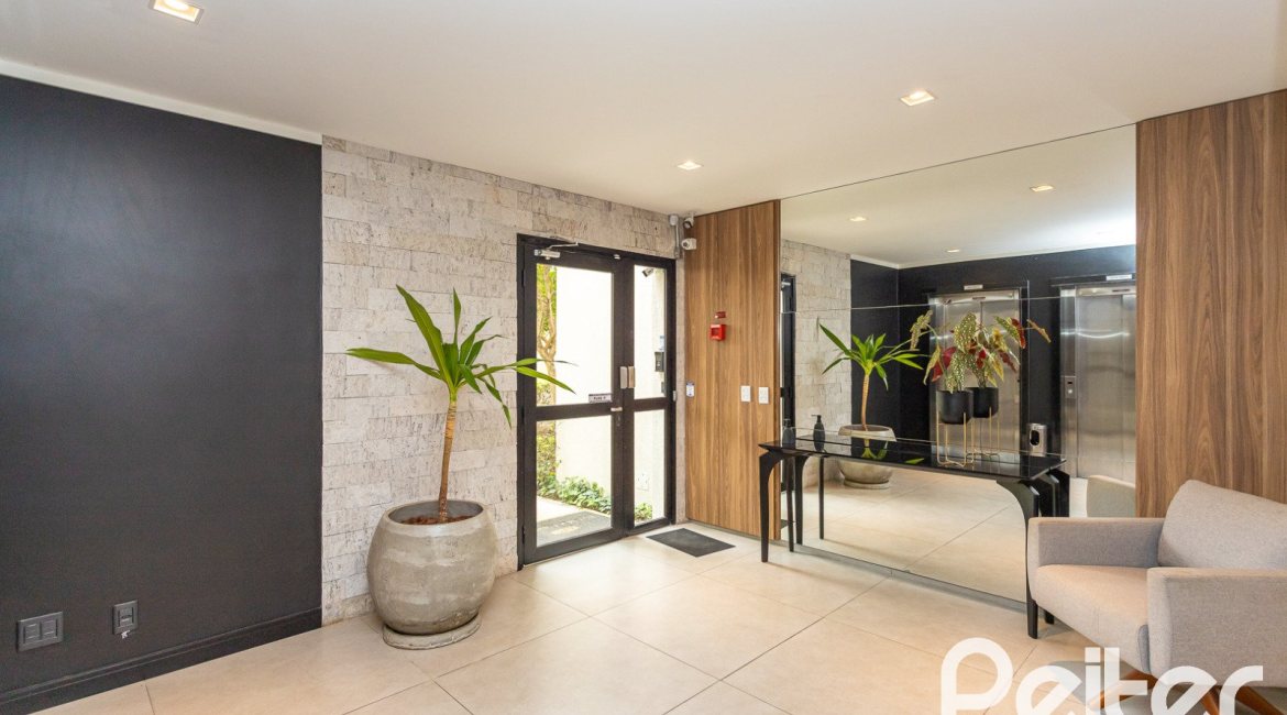 Empreendimento à venda, no bairro Tristeza em PORTO ALEGRE