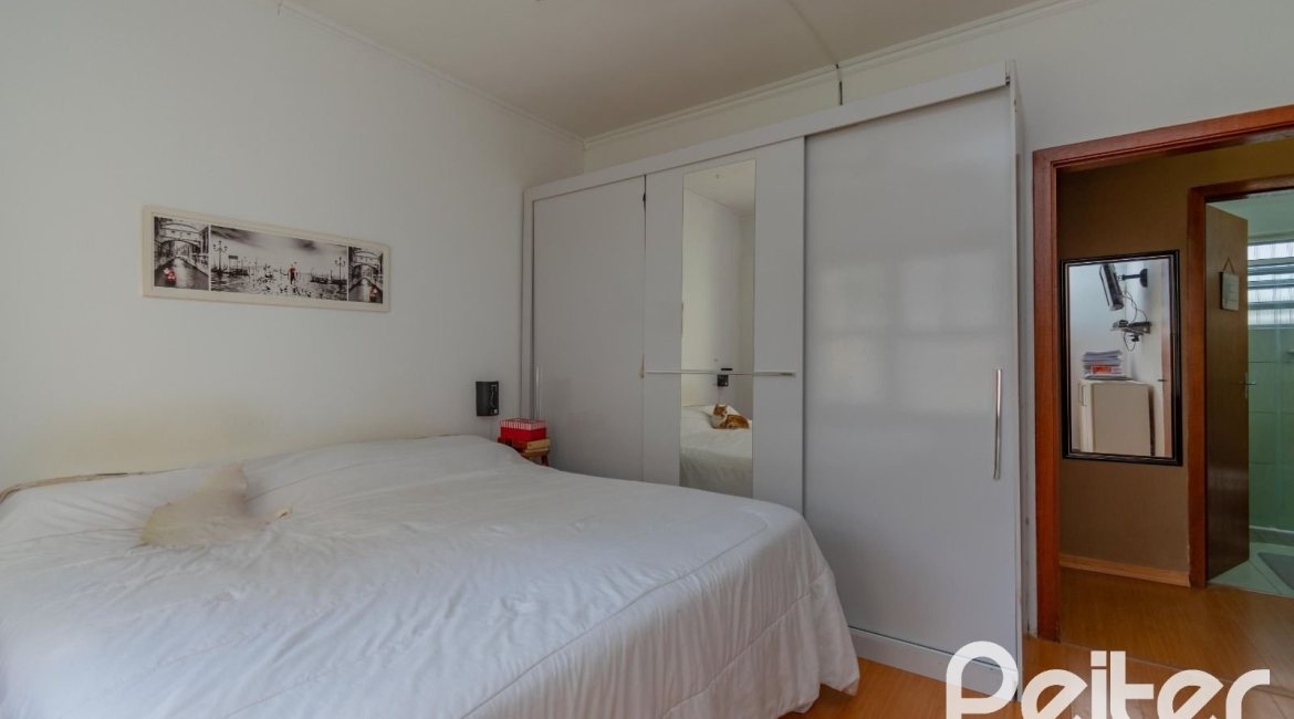 Apartamento à venda com 59m², 2 dormitórios, 1 vaga, no bairro Tristeza em Porto Alegre