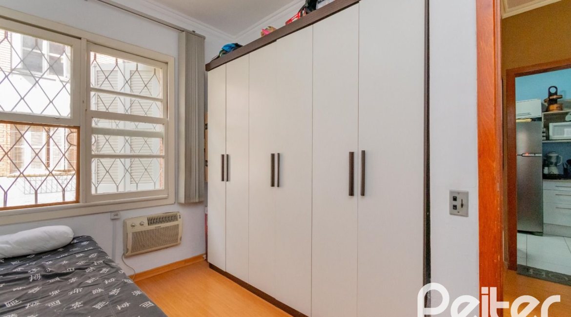 Apartamento à venda com 59m², 2 dormitórios, 1 vaga, no bairro Tristeza em Porto Alegre