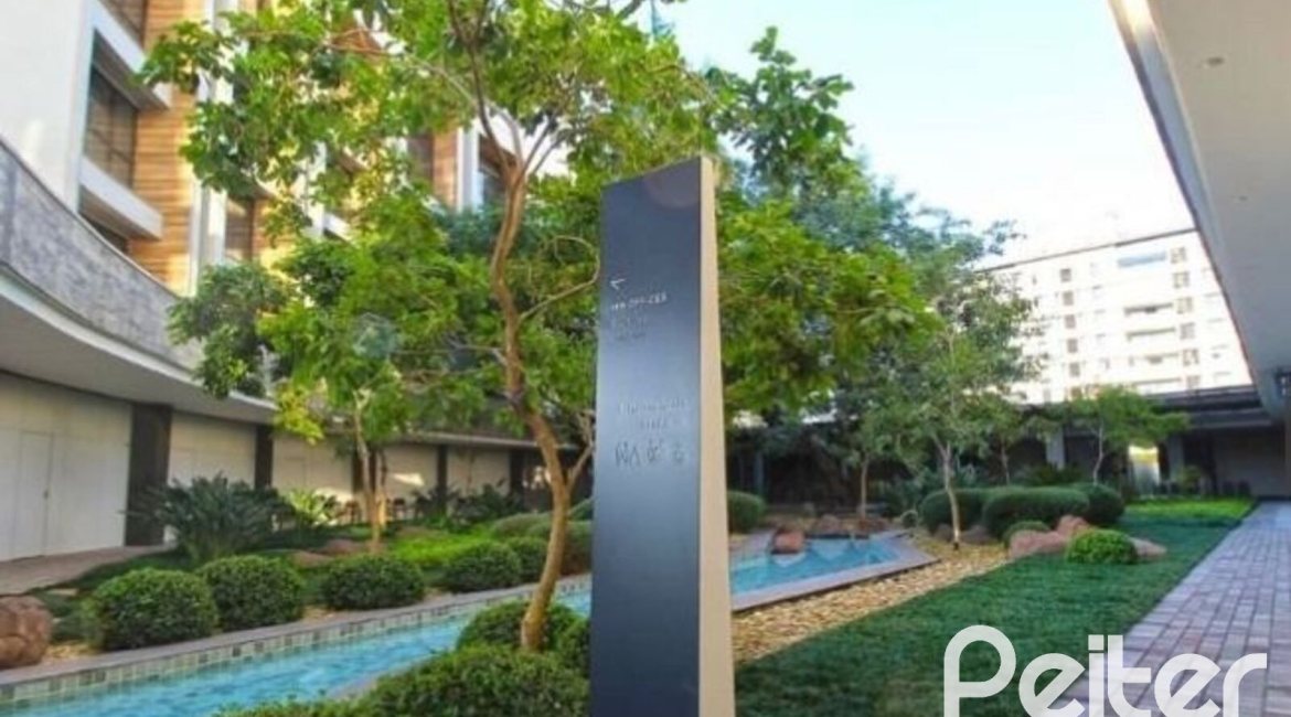 Comercial à venda com 47m², 1 vaga, no bairro Tristeza em Porto Alegre