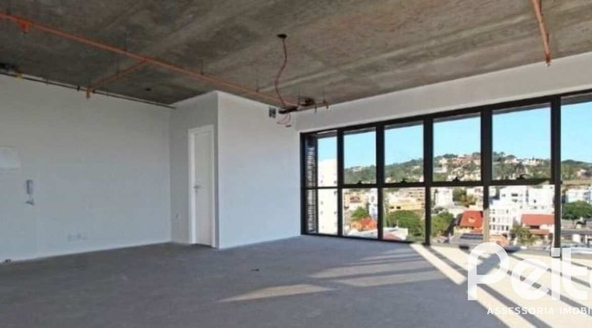 Comercial à venda com 47m², 1 vaga, no bairro Tristeza em Porto Alegre
