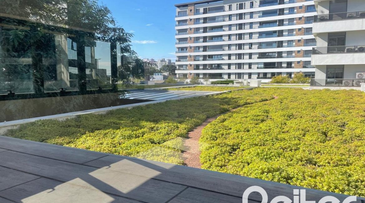 Comercial à venda com 47m², 1 vaga, no bairro Tristeza em Porto Alegre