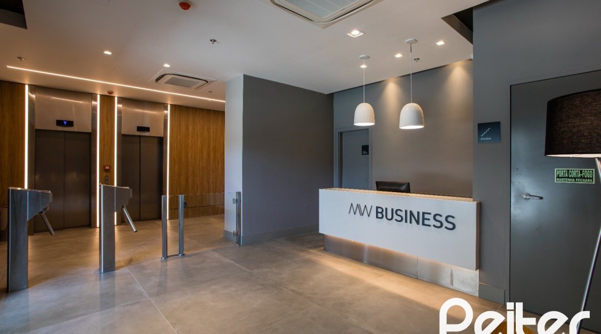 Comercial à venda com 47m², 1 vaga, no bairro Tristeza em Porto Alegre