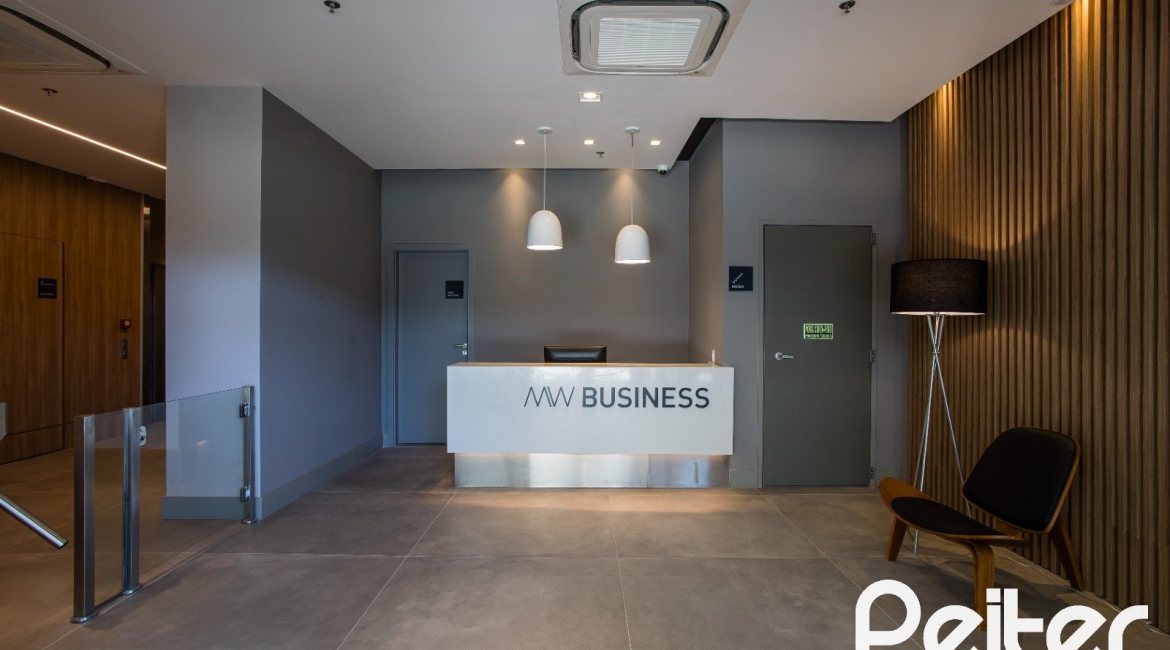 Comercial à venda com 47m², 1 vaga, no bairro Tristeza em Porto Alegre