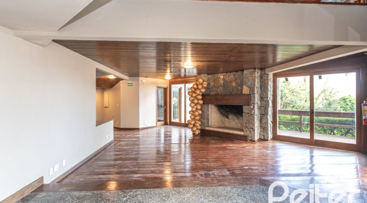 Casa em Condomínio à venda com 196m², 3 dormitórios, 1 suíte, 2 vagas, no bairro Sétimo Céu em PORTO ALEGRE