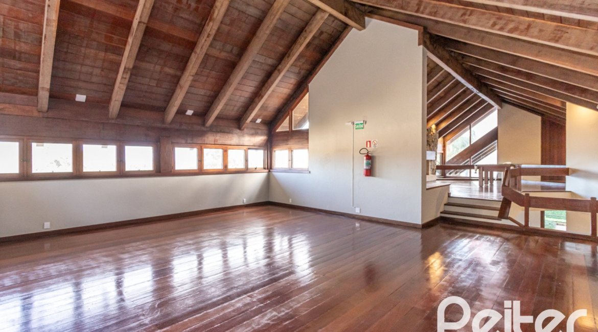 Casa em Condomínio à venda com 196m², 3 dormitórios, 1 suíte, 2 vagas, no bairro Sétimo Céu em PORTO ALEGRE