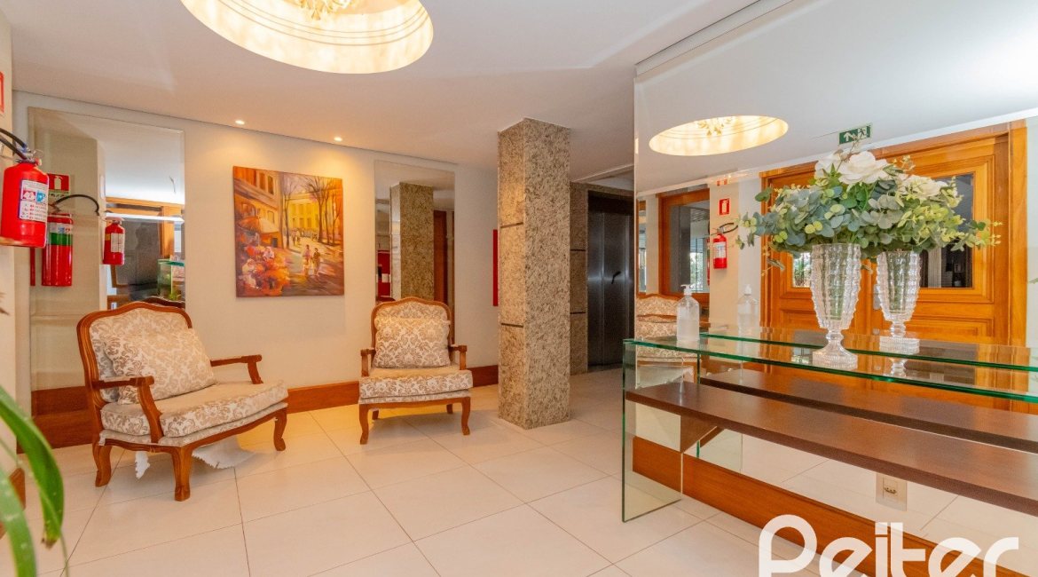 Apartamento à venda com 133m², 3 dormitórios, 1 suíte, 3 vagas, no bairro Tristeza em PORTO ALEGRE