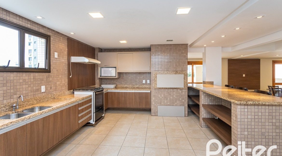 Apartamento à venda com 133m², 3 dormitórios, 1 suíte, 3 vagas, no bairro Tristeza em PORTO ALEGRE