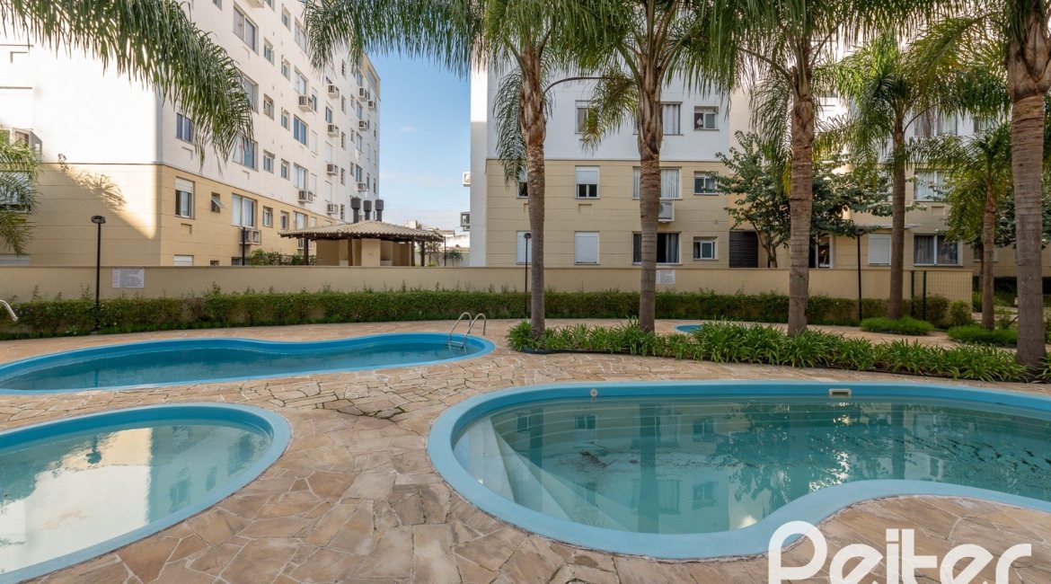 Apartamento à venda com 45m², 2 dormitórios, 1 vaga, no bairro Camaqua em PORTO ALEGRE