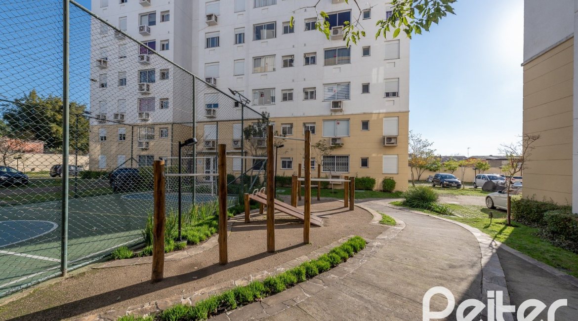 Apartamento à venda com 45m², 2 dormitórios, 1 vaga, no bairro Camaqua em PORTO ALEGRE