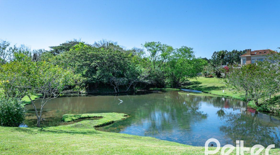 Casa em Condomínio à venda com 294m², 5 dormitórios, 5 suítes, 4 vagas, no bairro Terra Ville em PORTO ALEGRE